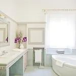 Апартаменты Romely House St Peter Рим